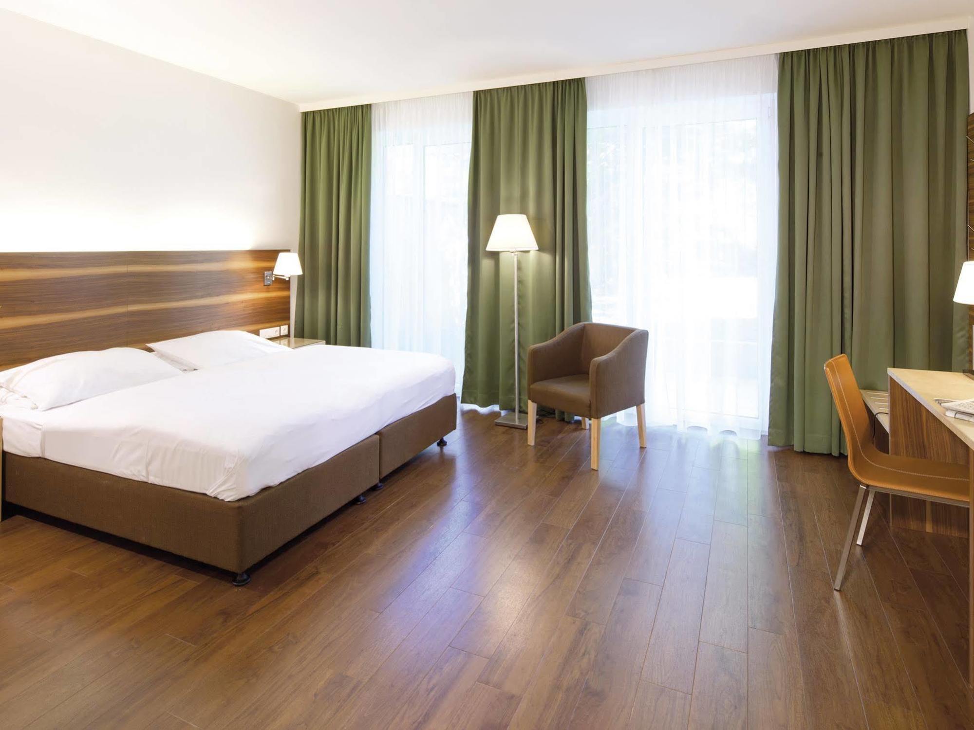 Austria Trend Beim Theresianum 3* Wien